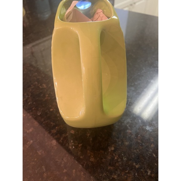 Fiestaware Large Disc Pitcher Chartreuse/Lemongrass 7.25" HLC Fiesta Collectible - Picture 4 of 9